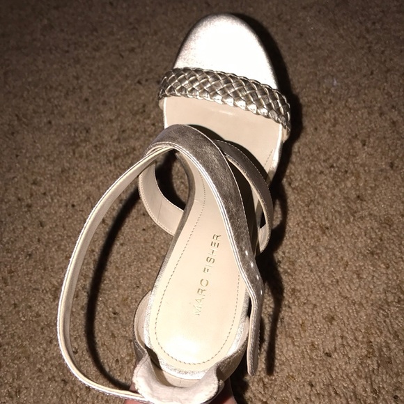 Marc Fisher Gold Heels - Picture 3 of 5